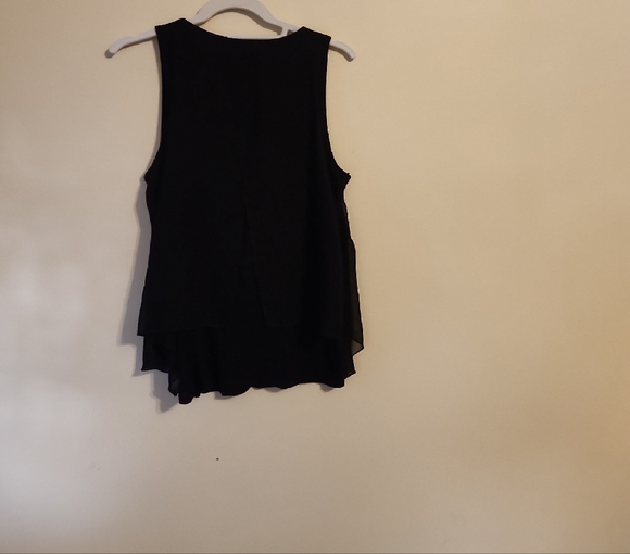 Iz Byer Black Layered Sleeveless Top - Picture 2 of 4